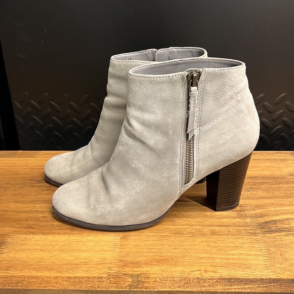 Cole Haan - Light grey suede booties size 8 - Picture 3 of 5
